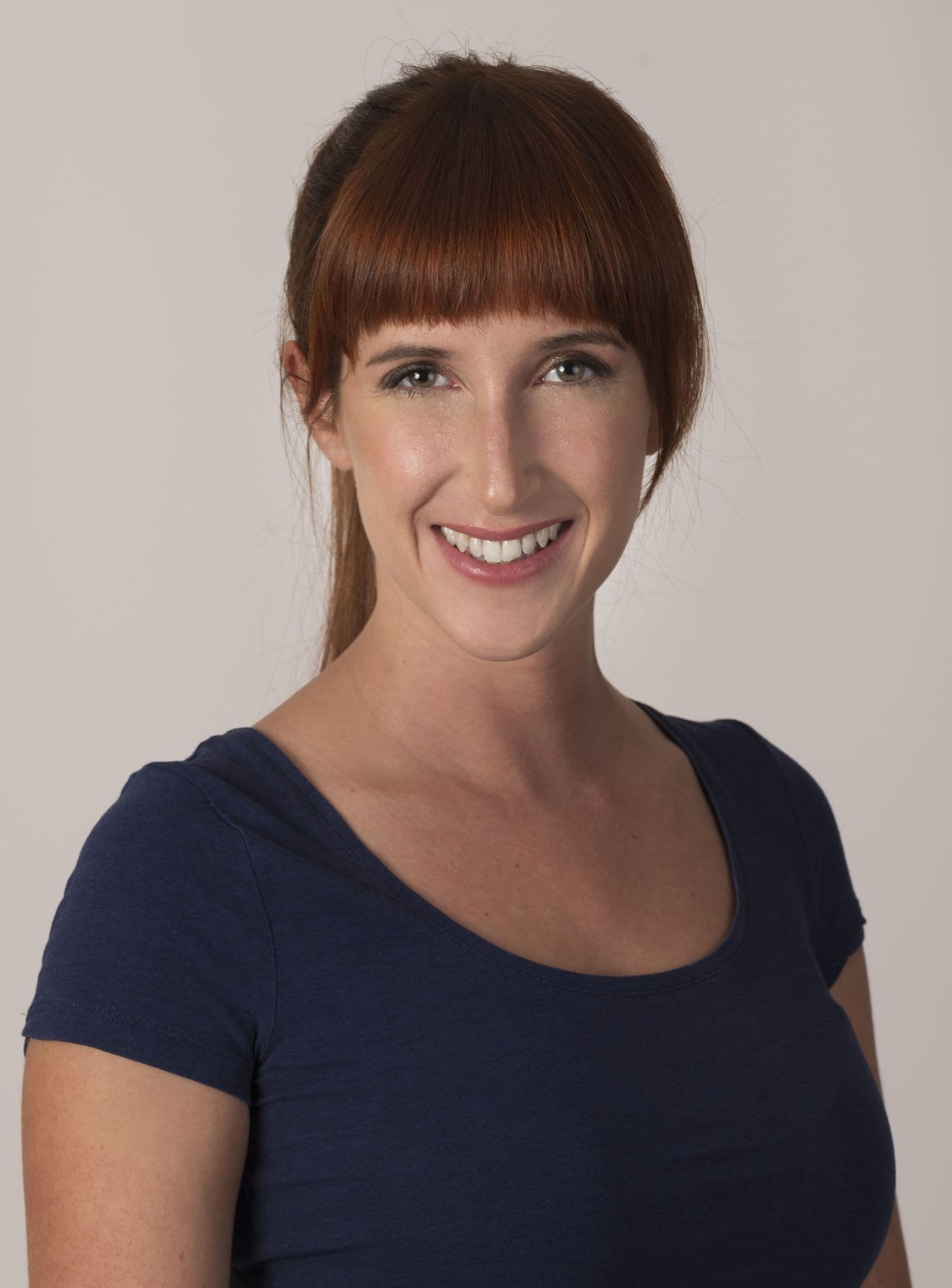 Laura Escobar — retrato