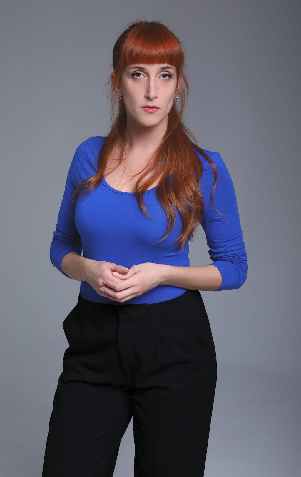 Laura Escobar — plano medio